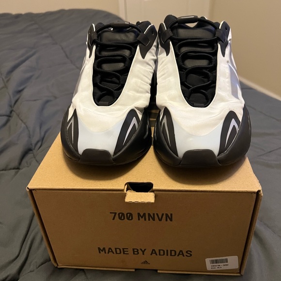 Yeezy 700 mnvn blue tint main image 6